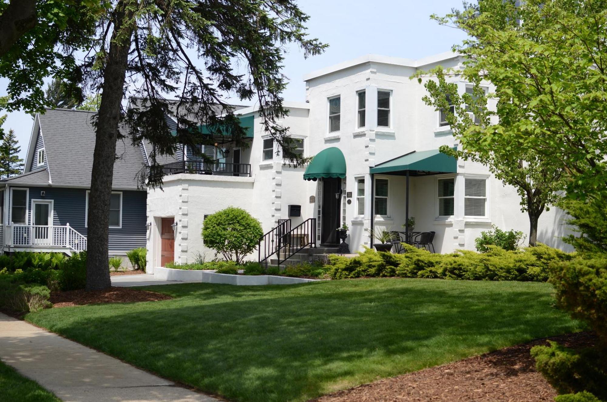 Ludington Blue Spruce Inn Exterior foto