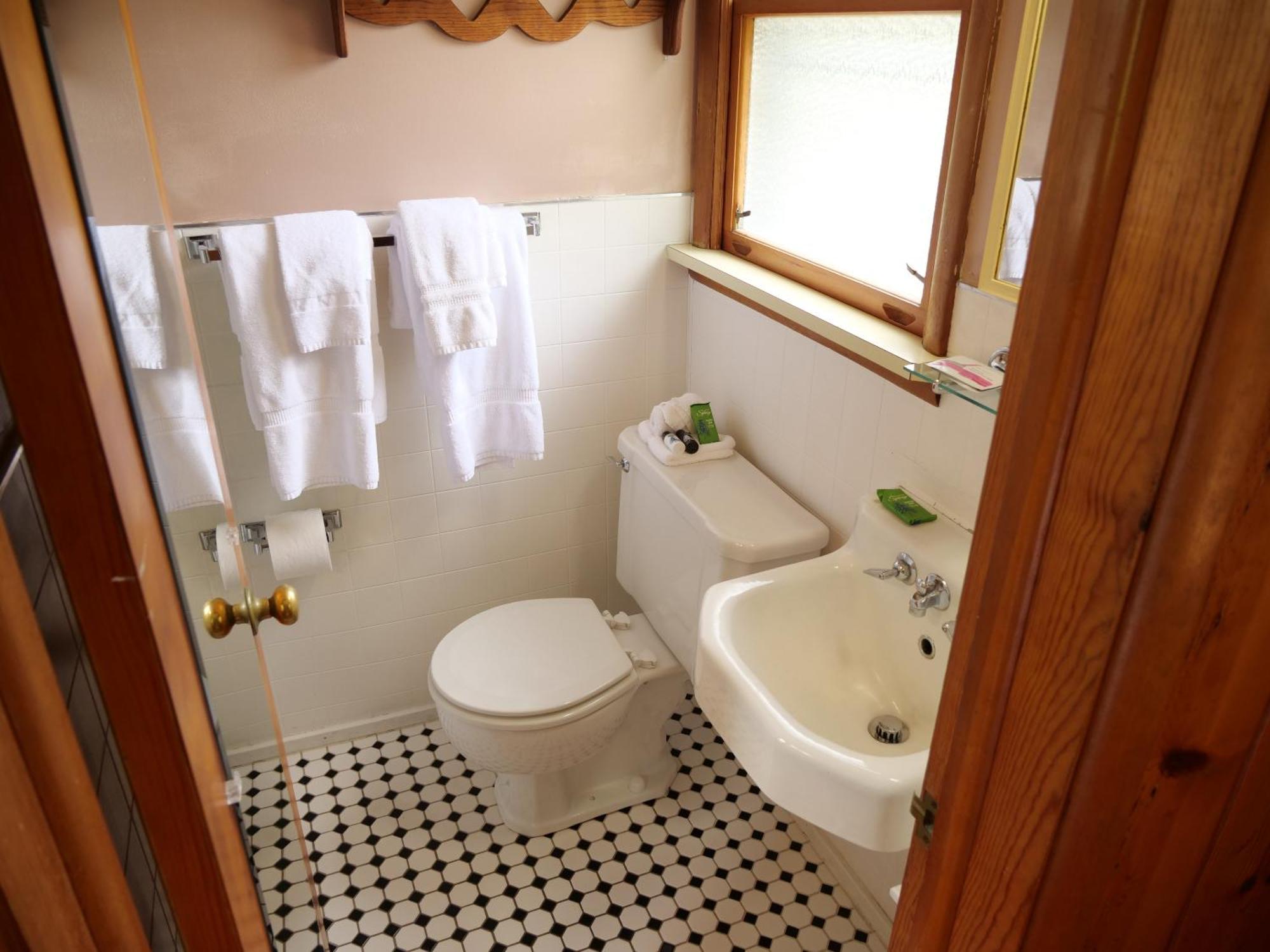 Ludington Blue Spruce Inn Quarto foto