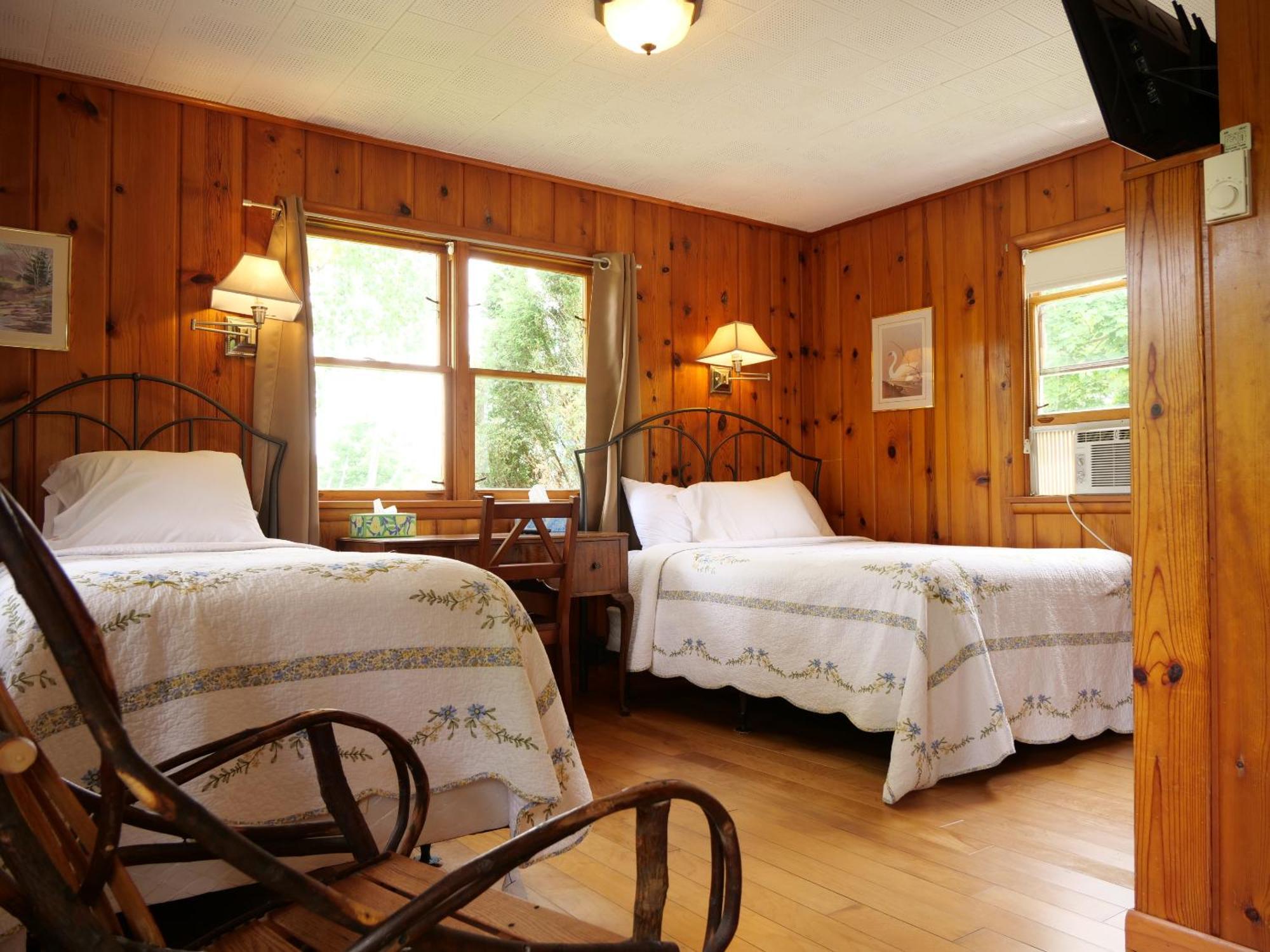 Ludington Blue Spruce Inn Quarto foto